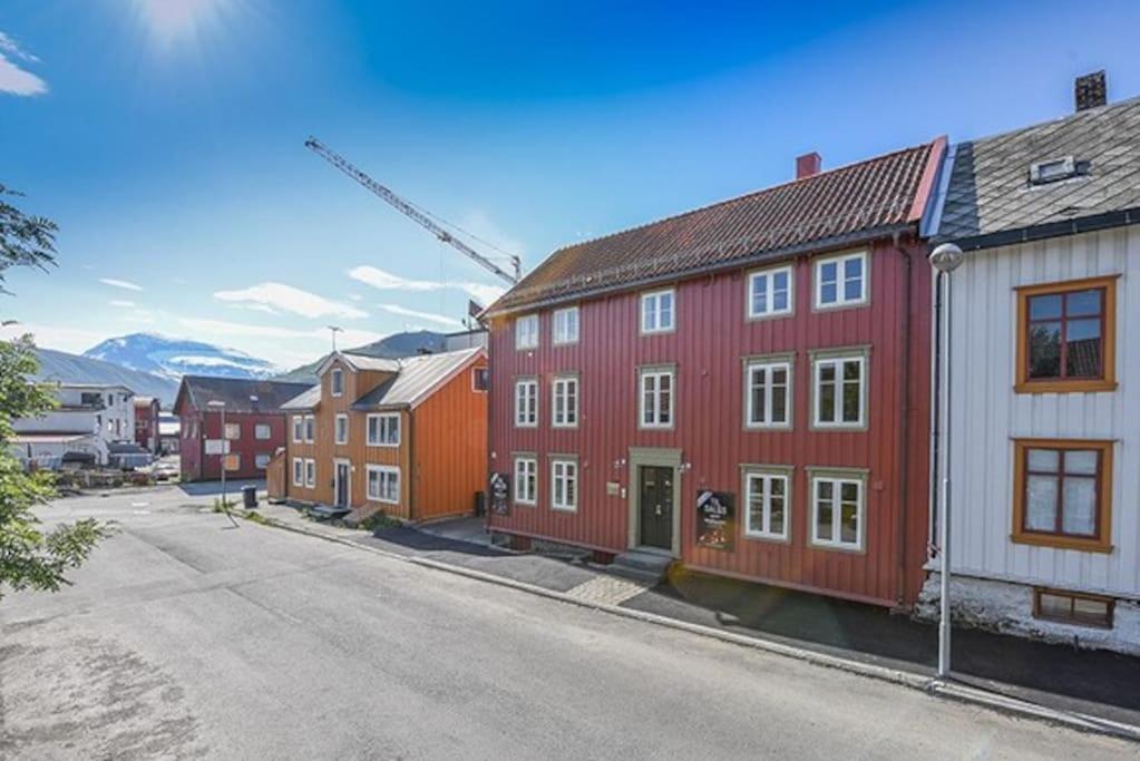 Cosy 2-Rooms Apartment In The City Center Tromsø Exterior foto